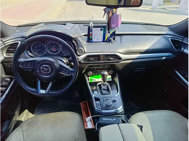 Car image 24
