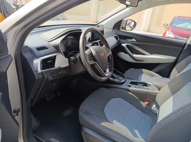 Car image 11