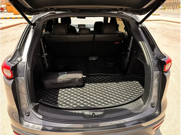 Car image 21