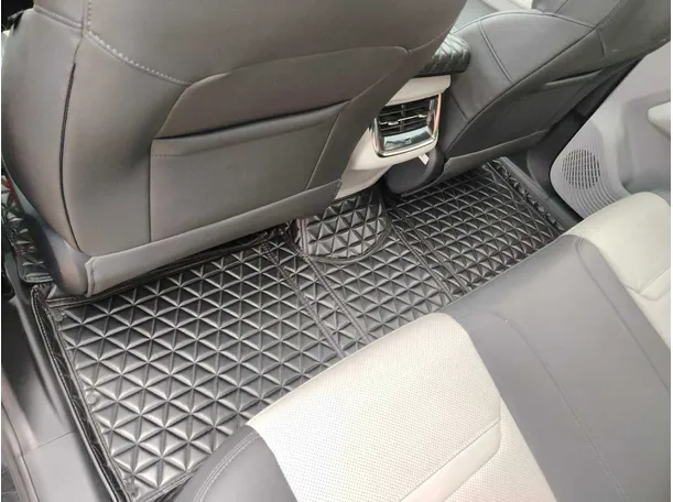 Car image 36
