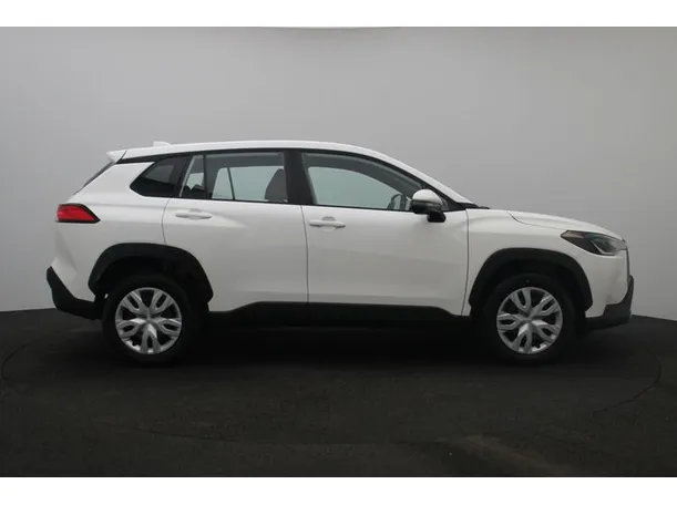 Car image 13