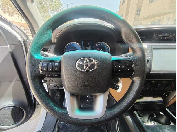 Car image 21