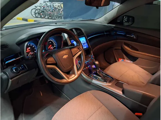Car image 11