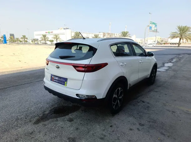 Car image 5