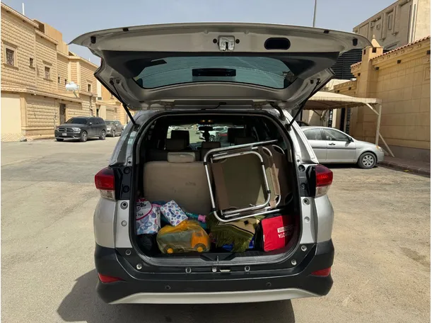 Car image 23
