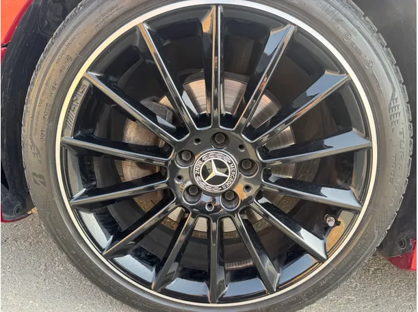 Car image 10