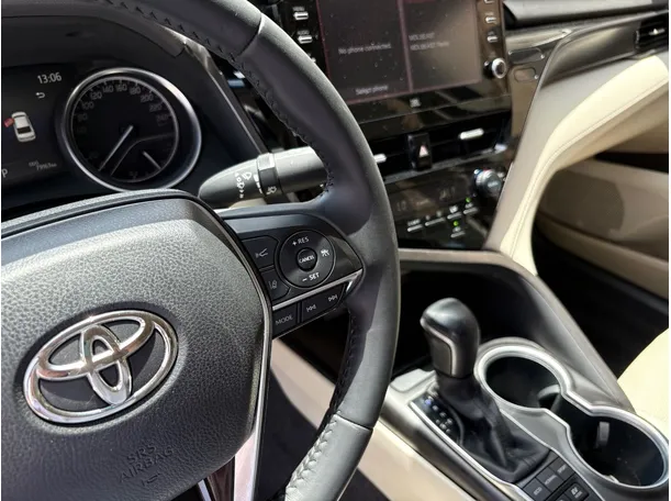 Car image 27