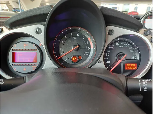 Car image 16