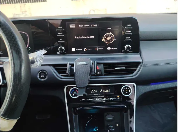 Car image 20