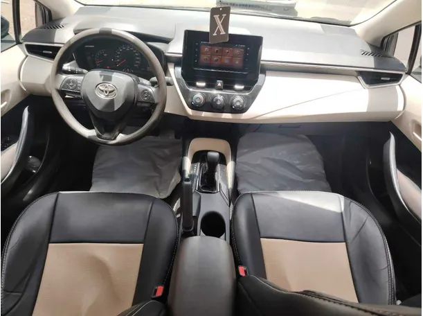 Car image 19
