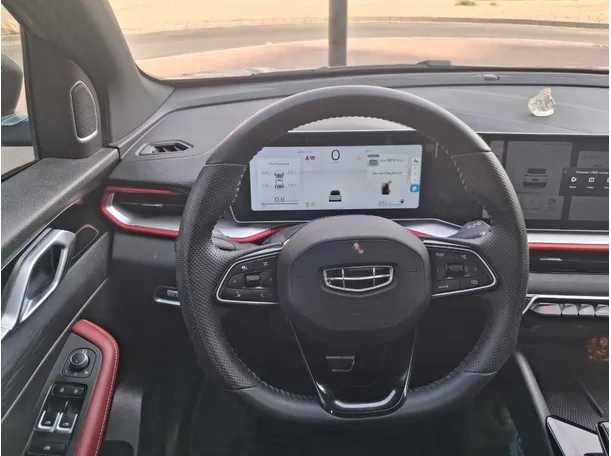 Car image 17