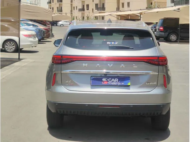 Car image 6