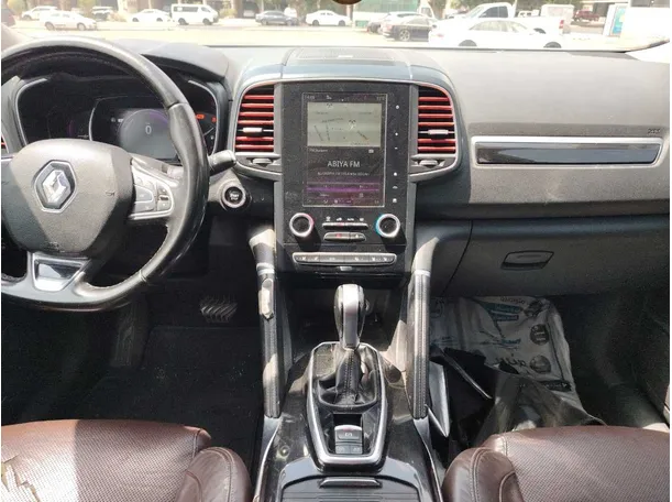 Car image 20