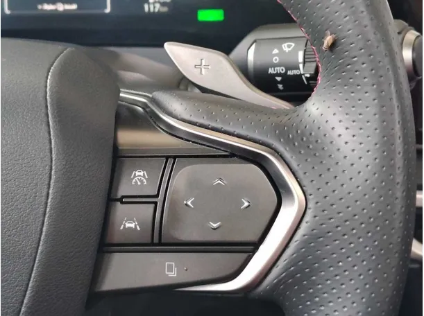 Car image 32