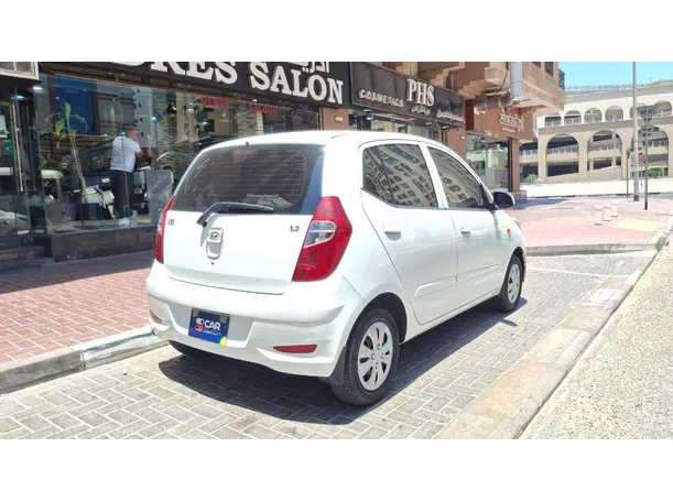 Car image 5