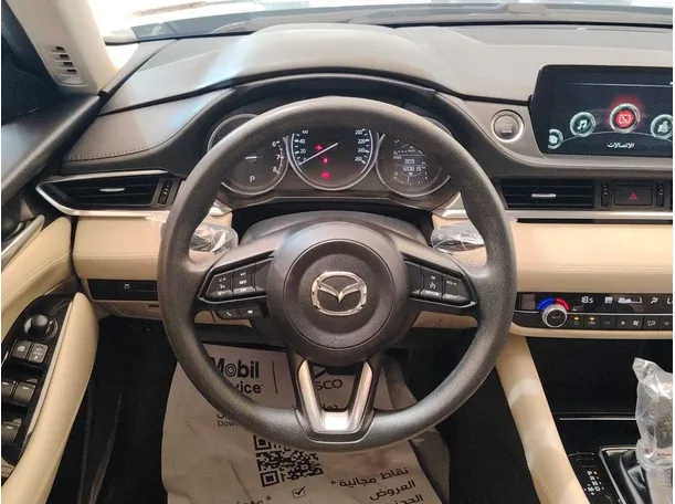 Car image 24