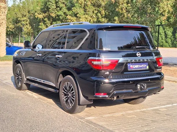 Car image 7