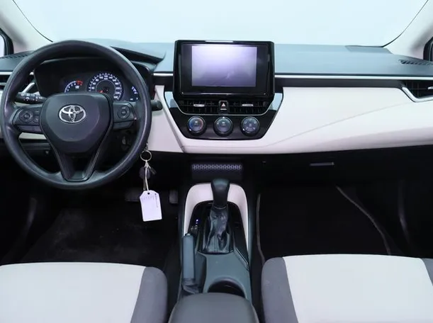 Car image 14