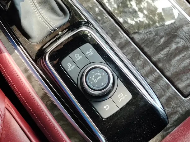 Car image 22