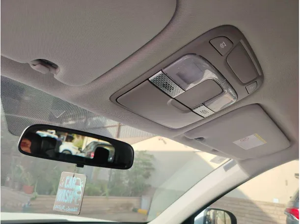 Car image 37