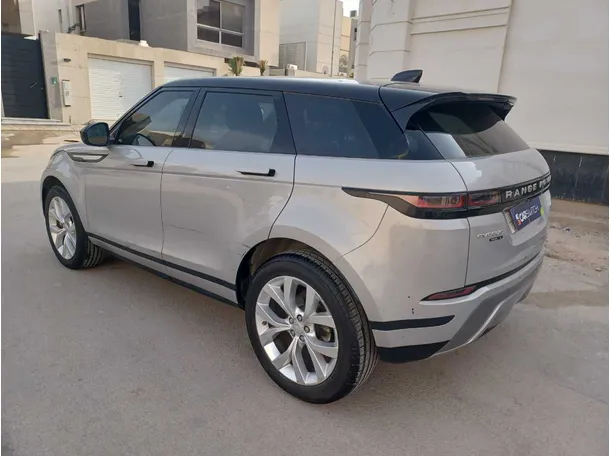 Car image 7
