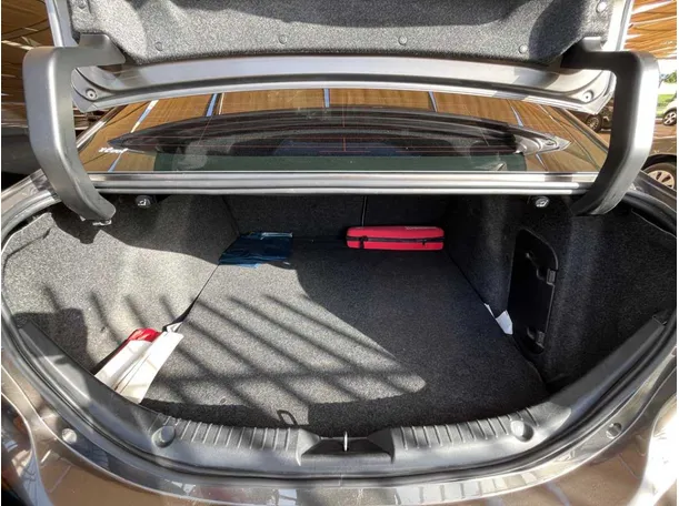 Car image 23