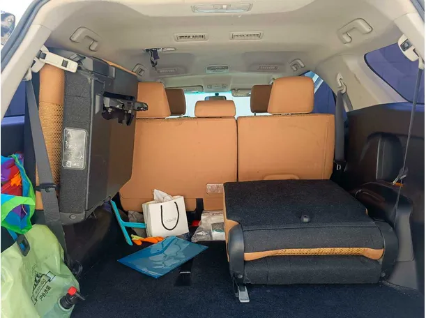 Car image 21