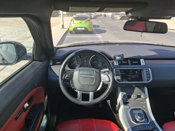 Car image 14