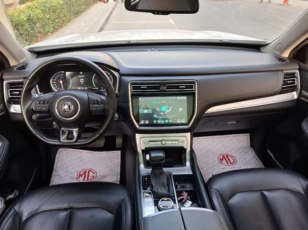 Car image 15