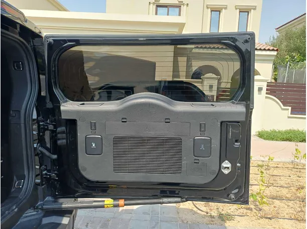 Car image 22