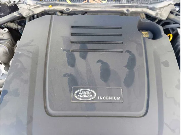Car image 32