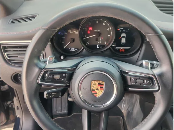 Car image 24