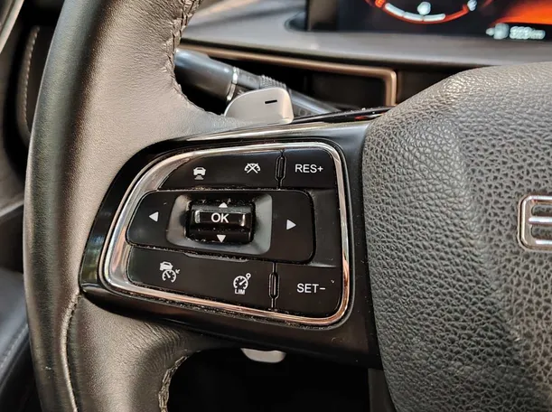 Car image 33