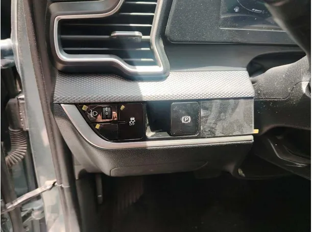 Car image 43