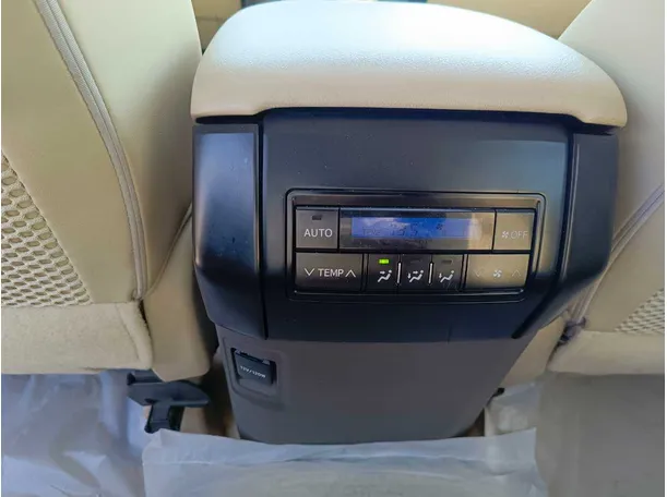 Car image 31