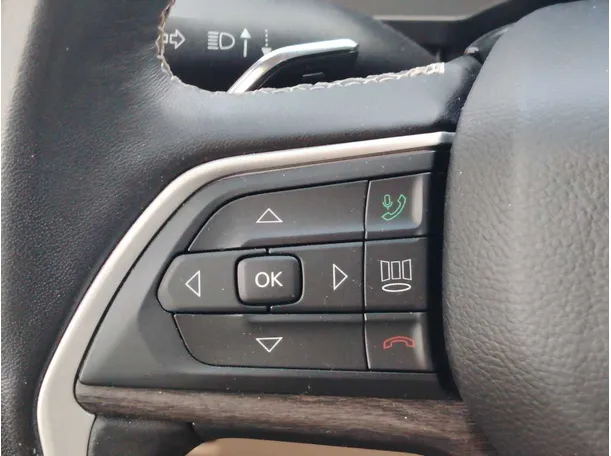 Car image 35