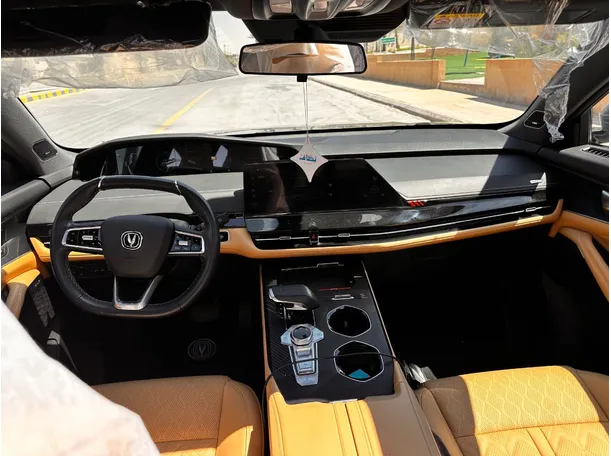 Car image 17