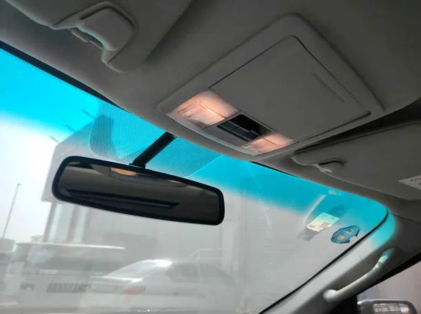 Car image 34