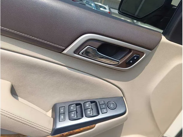 Car image 32