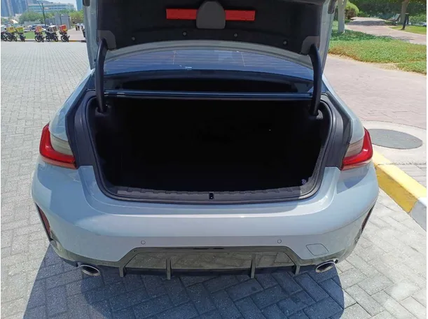 Car image 24