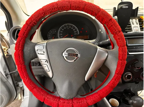 Car image 18