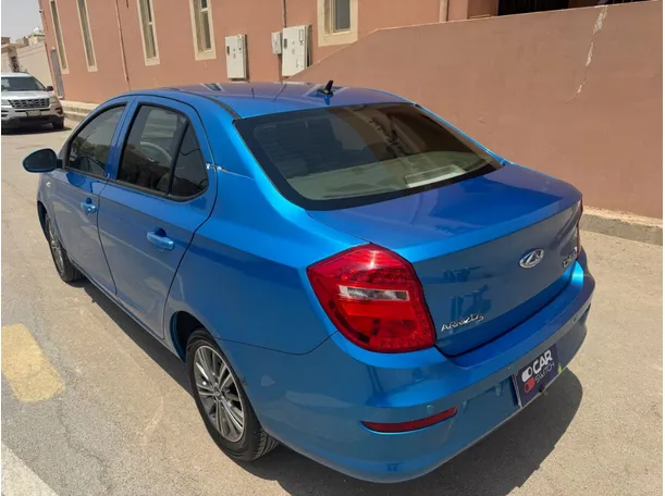 Car image 7