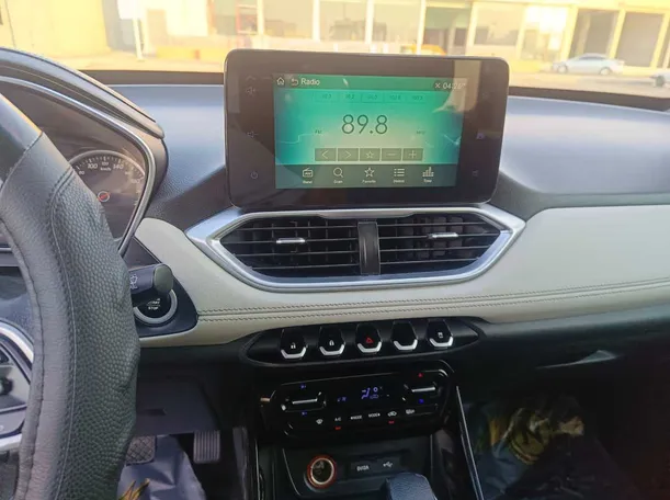 Car image 24