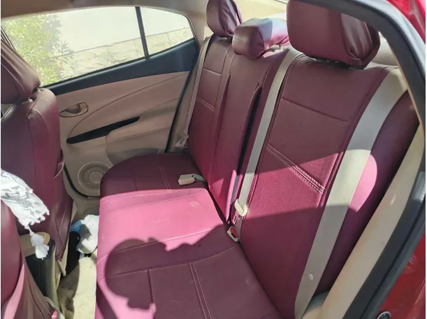 Car image 17