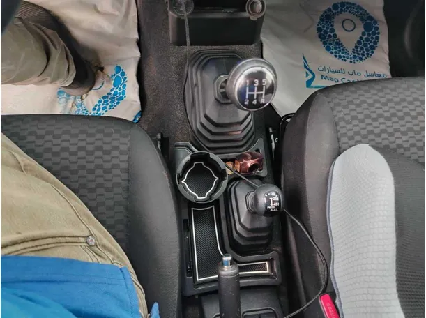 Car image 20