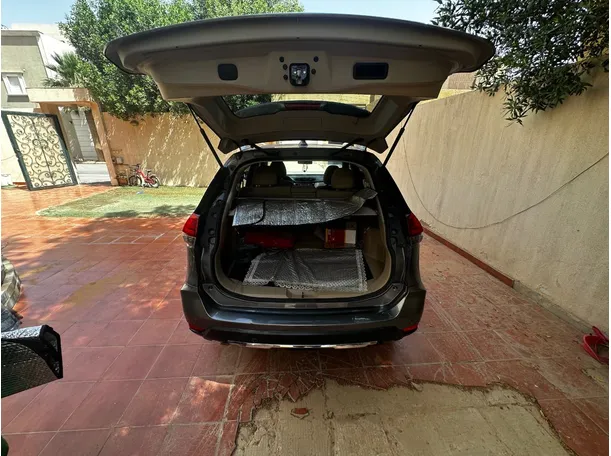Car image 23