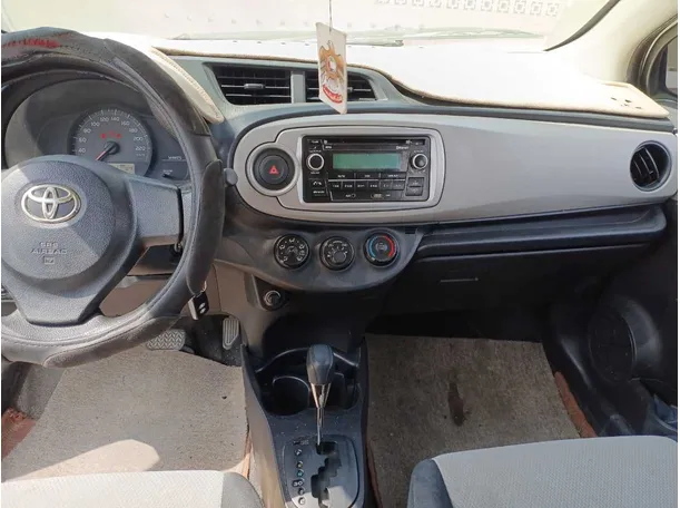 Car image 15