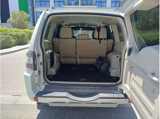Car image 22