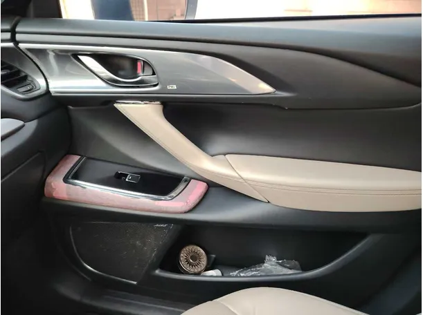 Car image 37