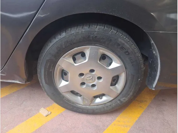 Car image 7